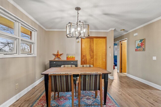 Building Photo - 3 Bedroom / 2.5 Bath Home ? Johnson City, TN