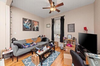 Building Photo - 1 bedroom in Chicago IL 60613