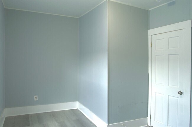 Building Photo - 105 Clarendon St