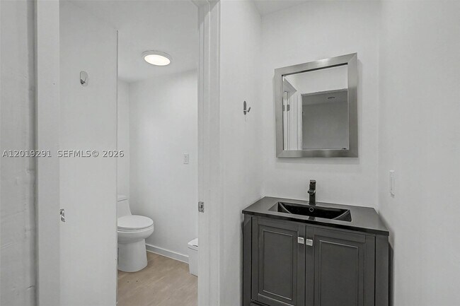 Building Photo - 5917 SW 62nd St