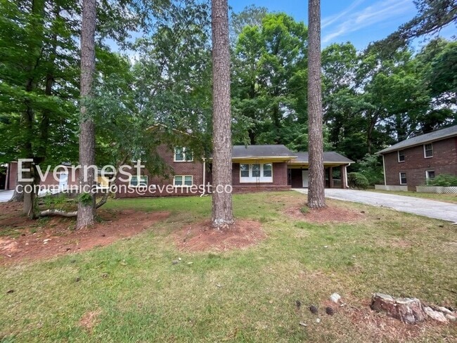 Building Photo - 3190 Clifton Church Rd SE