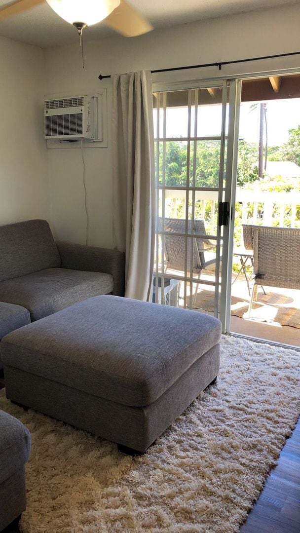 Building Photo - Kihei Villages Upper Level Furnished 2bed/1.5 bath Ocean View Condo