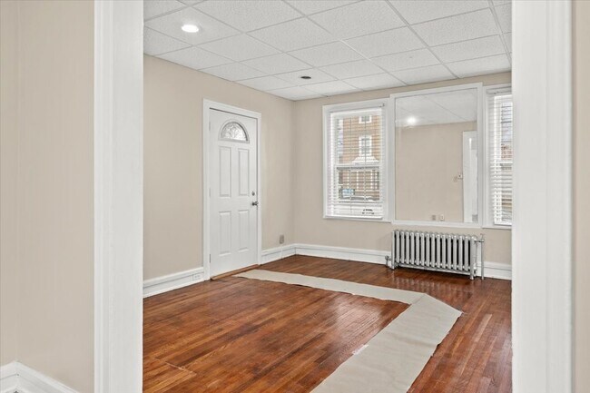 Building Photo - 26 Doubleday St