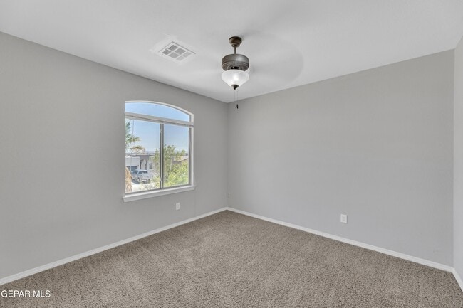 Building Photo - 14378 N Cave Dr