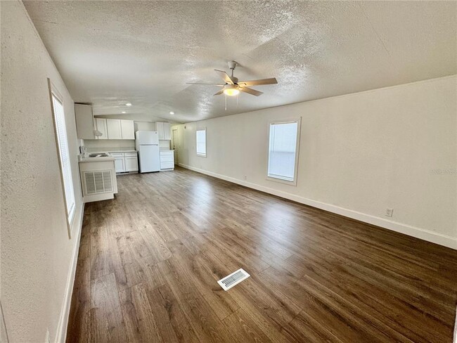 Building Photo - 112 Laureti Ln