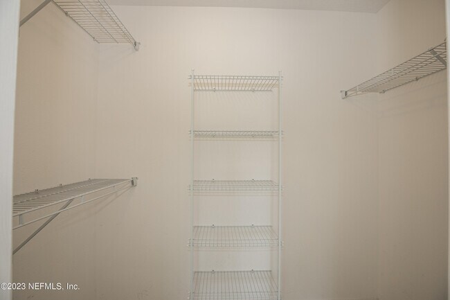 Building Photo - 11657 Hickory Oak Dr