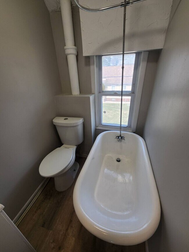 Building Photo - 3193 W 50th St