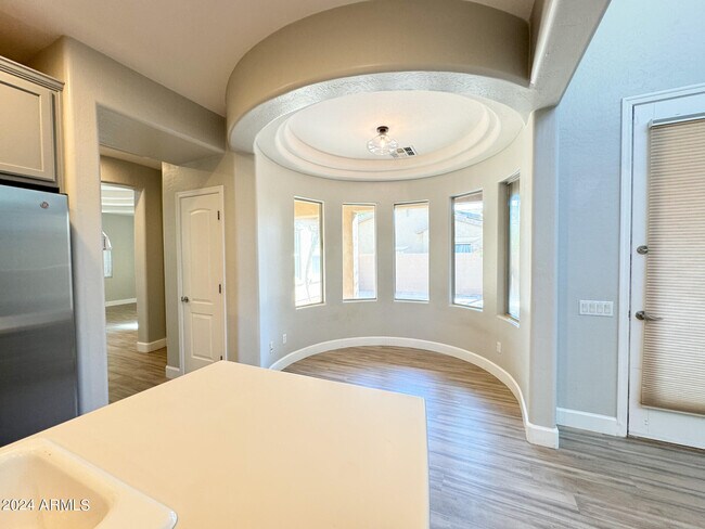 Building Photo - 20959 W Edith Way