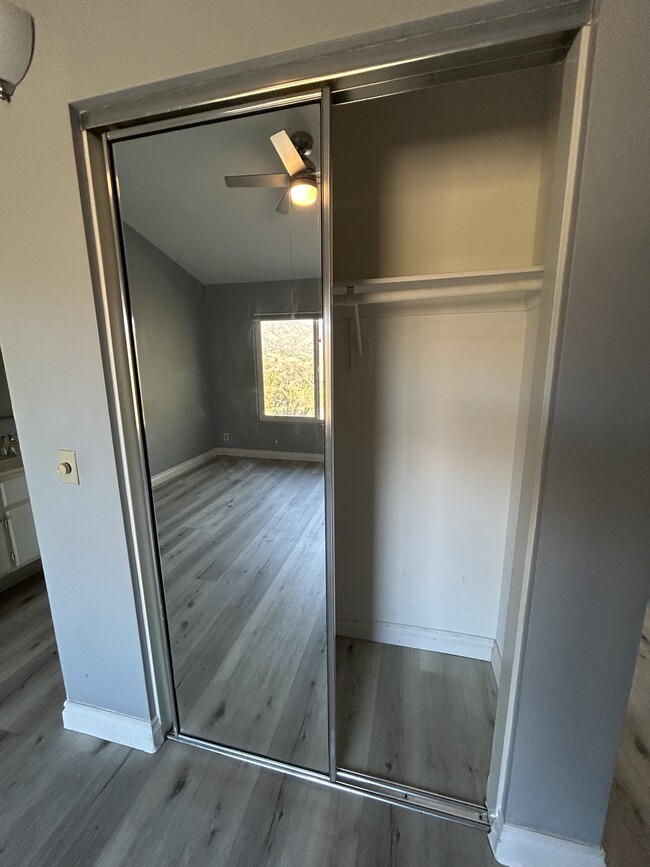 Second master closet, mirrored doors - 3 Vista Barranca