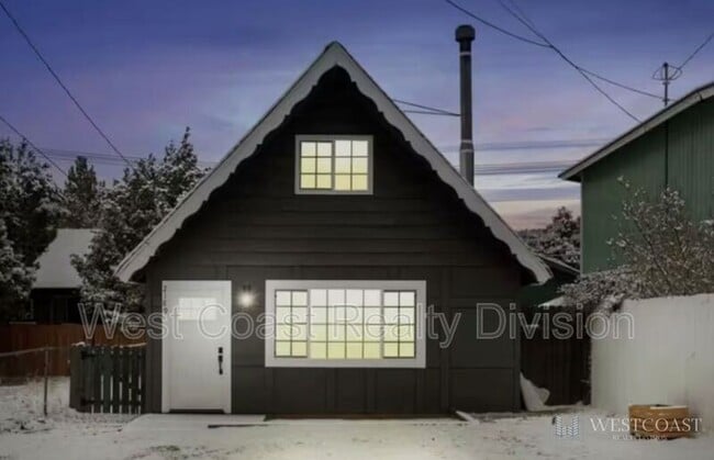 Primary Photo - 2189 First Street