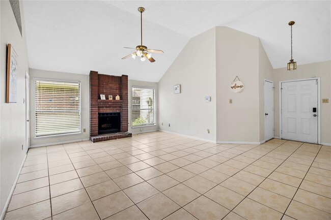 Building Photo - 7711 Valera Ln