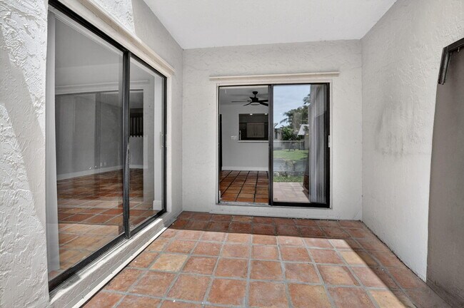 Building Photo - 22847 Ironwedge Dr