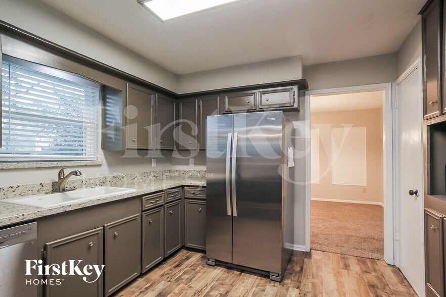 Building Photo - 17322 Tall Cypress Dr