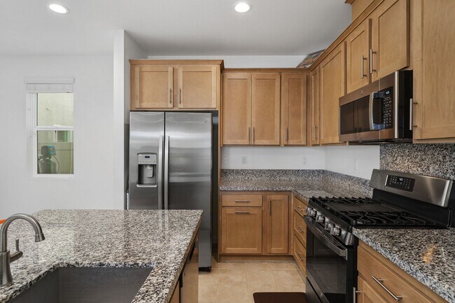 Building Photo - New Community - Temecula - New House Corne...