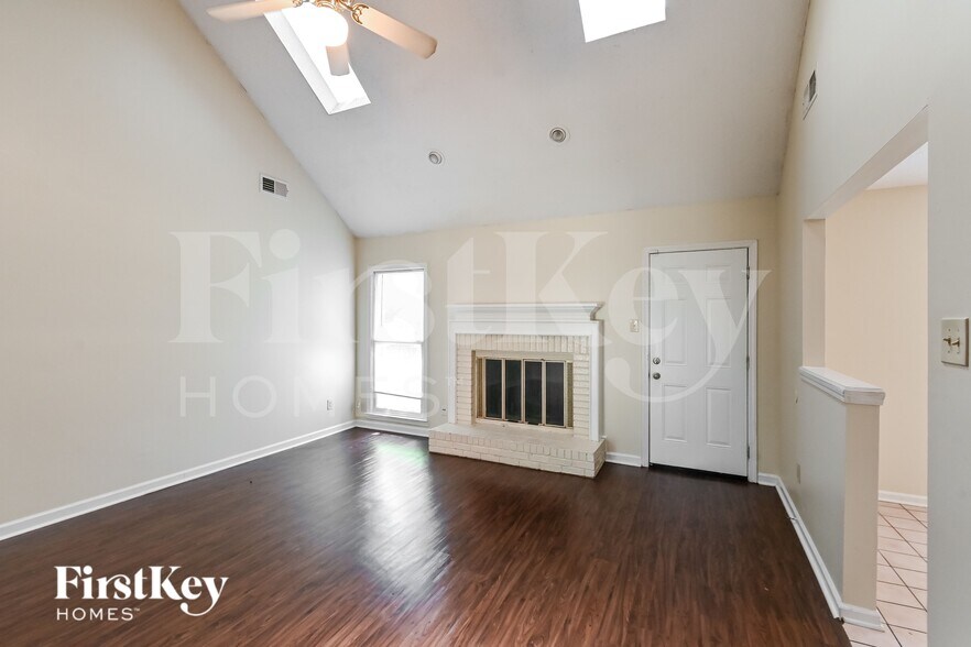 Building Photo - 8441 Woolrich Dr