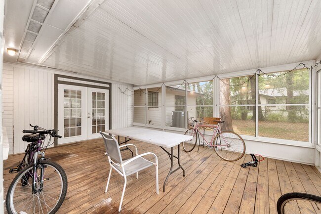 Building Photo - 5 NW 26th St