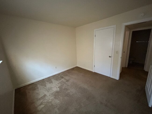 Building Photo - 1434 Friant Dr