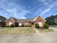 Building Photo - Quaint 2/2 in Gated Olive Branch Community!