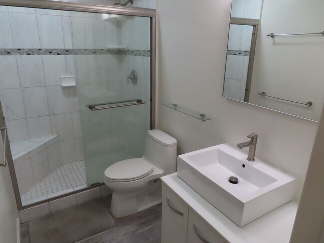 Building Photo - Immaculate one bedroom condo in Mira Mesa / Scripps Ranch Area