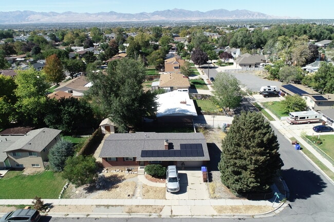 Building Photo - 7858 S 280 E