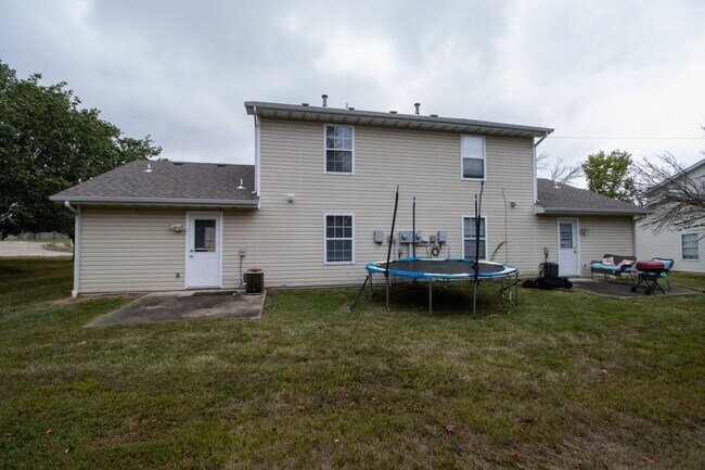 Building Photo - 4901-4903 Moniteau Ct