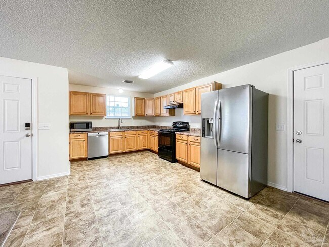 Building Photo - 8921 Camshire Cir