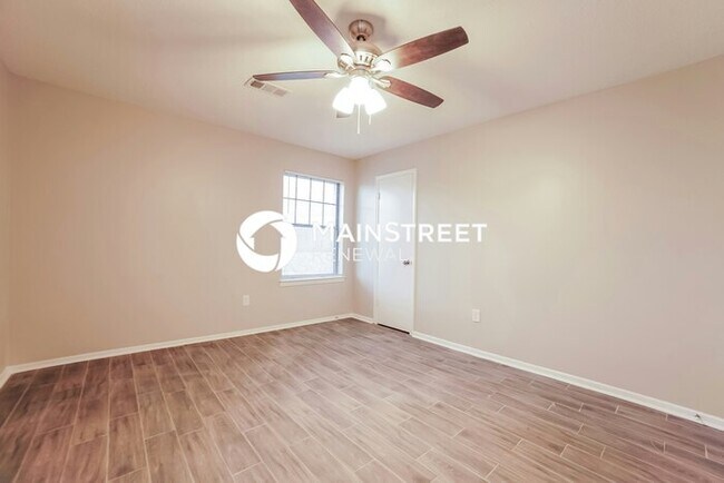 Building Photo - 3 Bedroom Pet-Friendly Home in Horn Lake, MS with Main Street Renewal