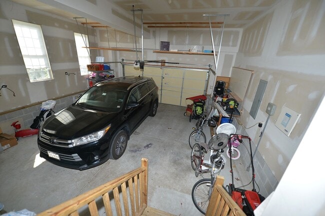 Building Photo - STATELY CUSTOM HOME IN EAGLE HARBOR, ISLE OF WIGHT/CARROLLTON VA!!