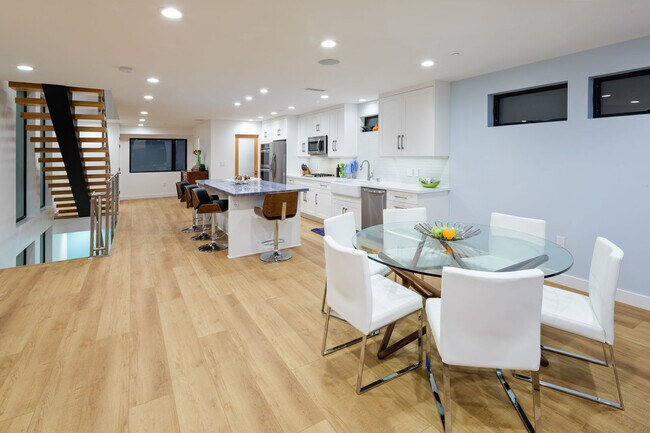 Building Photo - 3920 O-Fully Furnished | Hollywood Beach |...