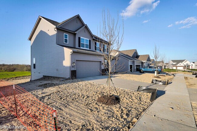 Building Photo - 2780 Riverview Ln