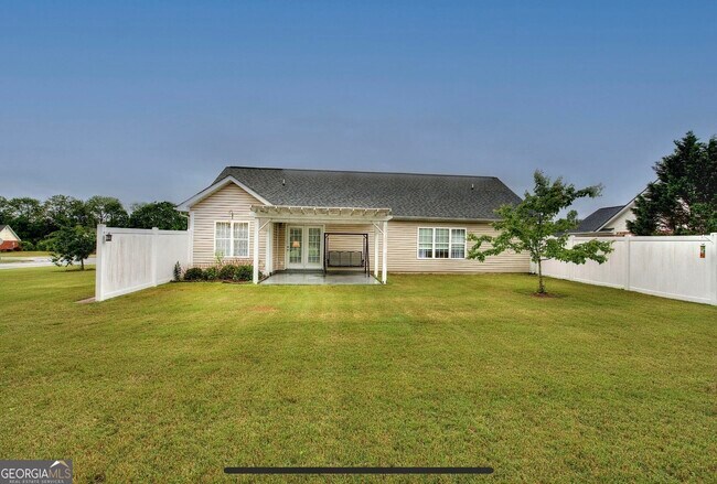 Building Photo - 201 Brookstone Dr SW