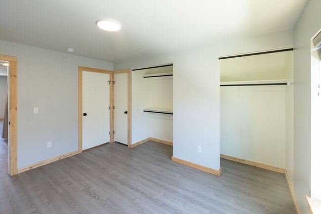Building Photo - 2 BED 1 BATH APARTMENT IN REXBURG - AVAILABLE NOW UNTIL END OF DECEMBER