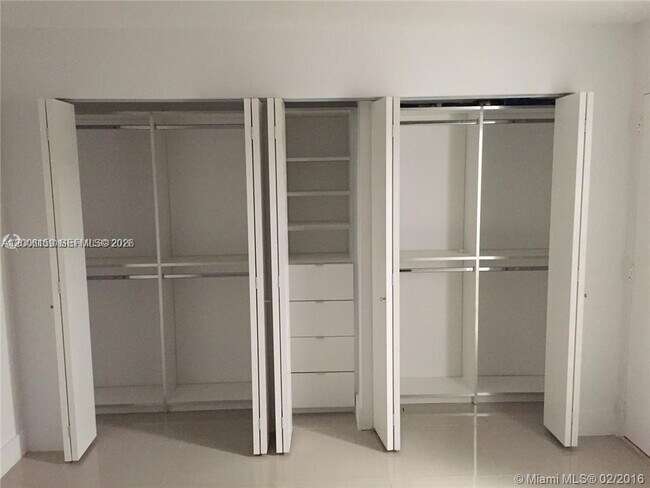 Building Photo - 4110 NW 79th Ave