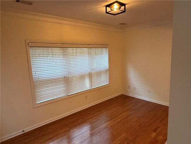 Building Photo - 5055 Hastings Terrace