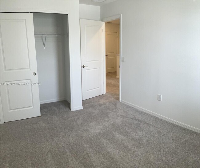 Building Photo - 5140 Quakers Pl