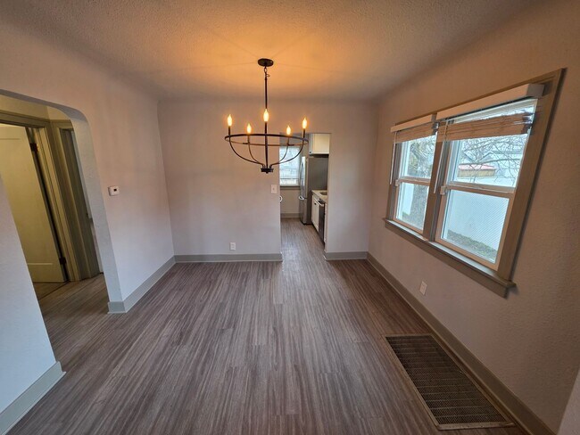 Building Photo - Beautiful Home in Spokane