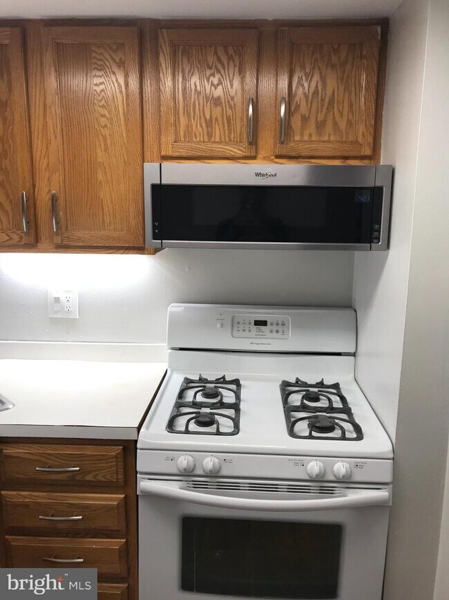 Building Photo - 1902 Wallace St