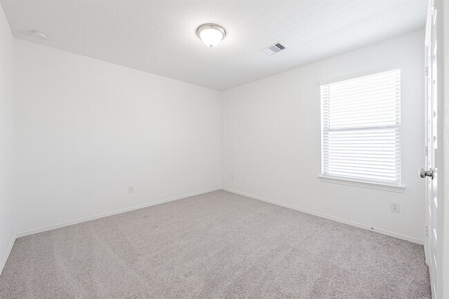 Building Photo - 5731 Tabula Rasa Dr