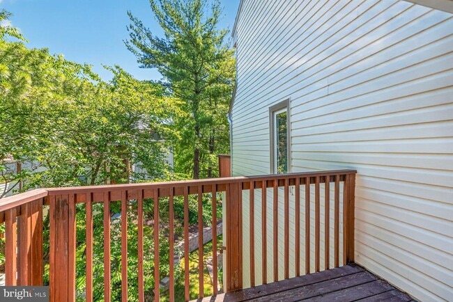 Building Photo - 18273 Leman Lake Dr