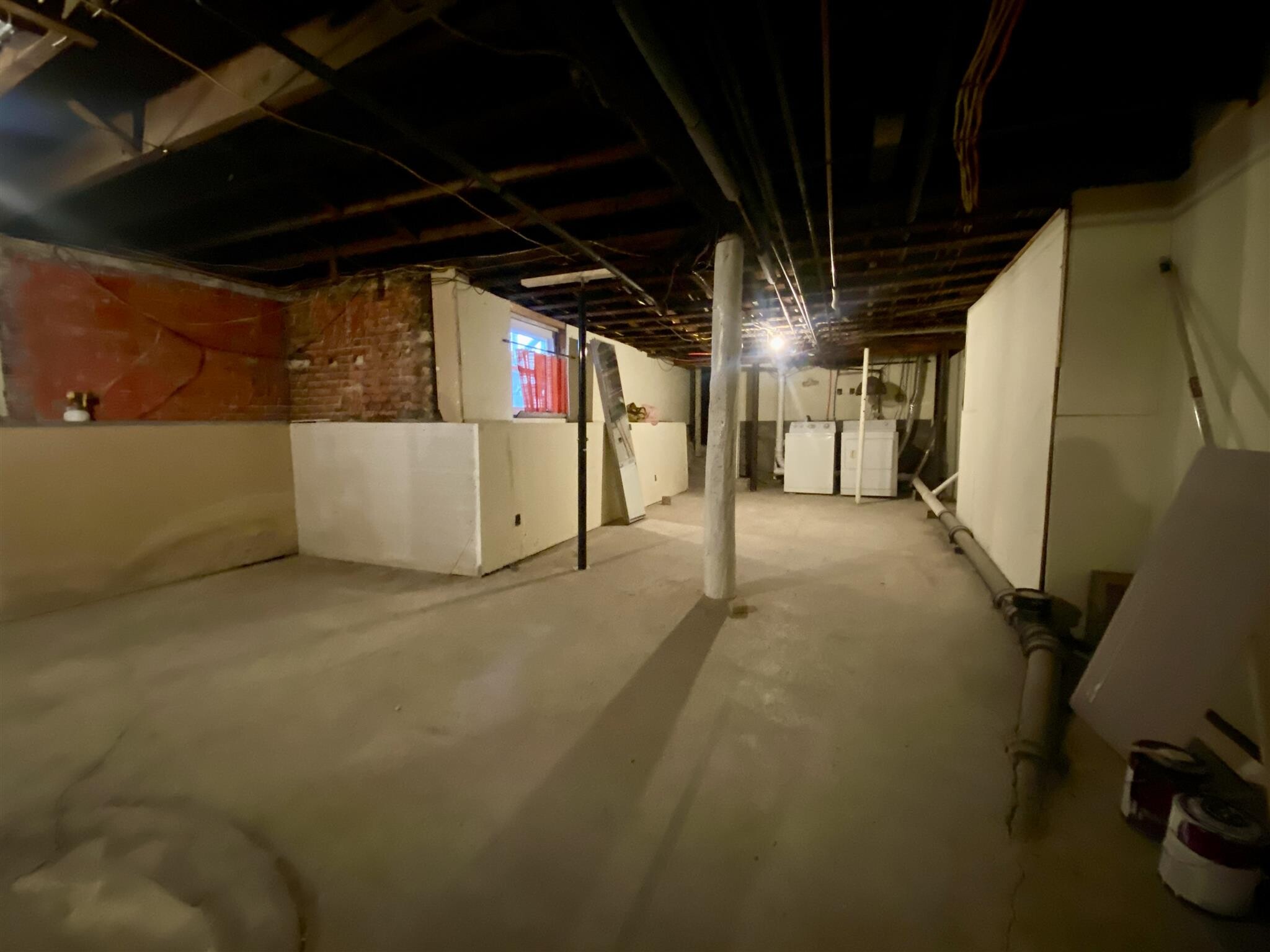 Building Photo - 65 Elm St