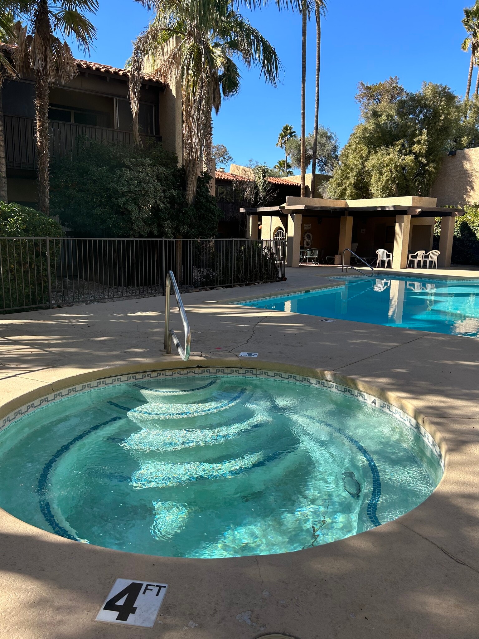 Community spa/hot tub - 440 N Dodge Blvd