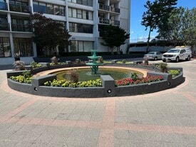 Building Photo - 410 W 7th St