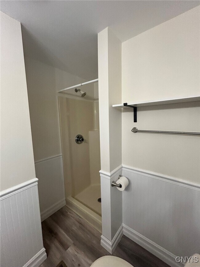 Building Photo - 3 Wills Dr