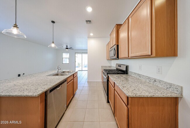 Building Photo - 14220 W Willow Ave