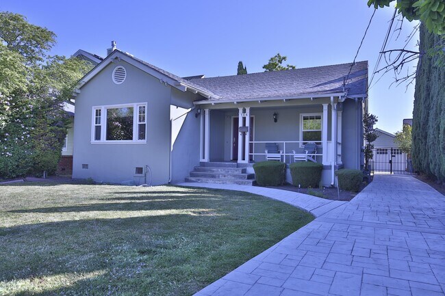 Primary Photo - 144 Costa Rica Ave