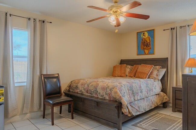 Building Photo - 6203 Tebbetts Dr