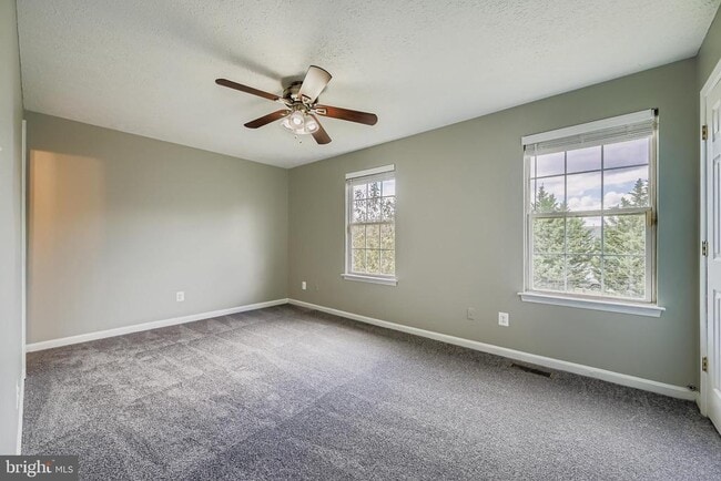 Building Photo - 2209 Bluegrass Heights Ct