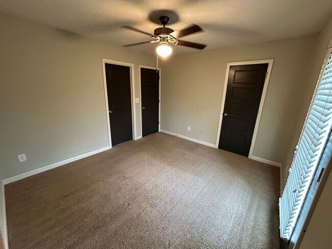 Building Photo - PRE-LEASING FOR AUGUST 2026!