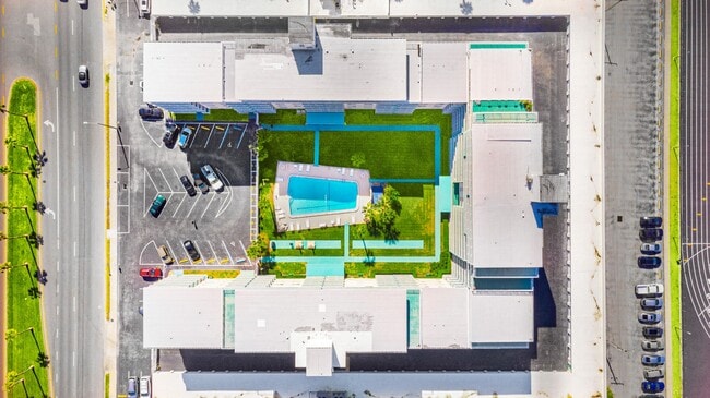 Building Photo - 2727 N Atlantic Ave