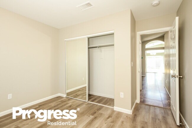Building Photo - 2613 S Ananea